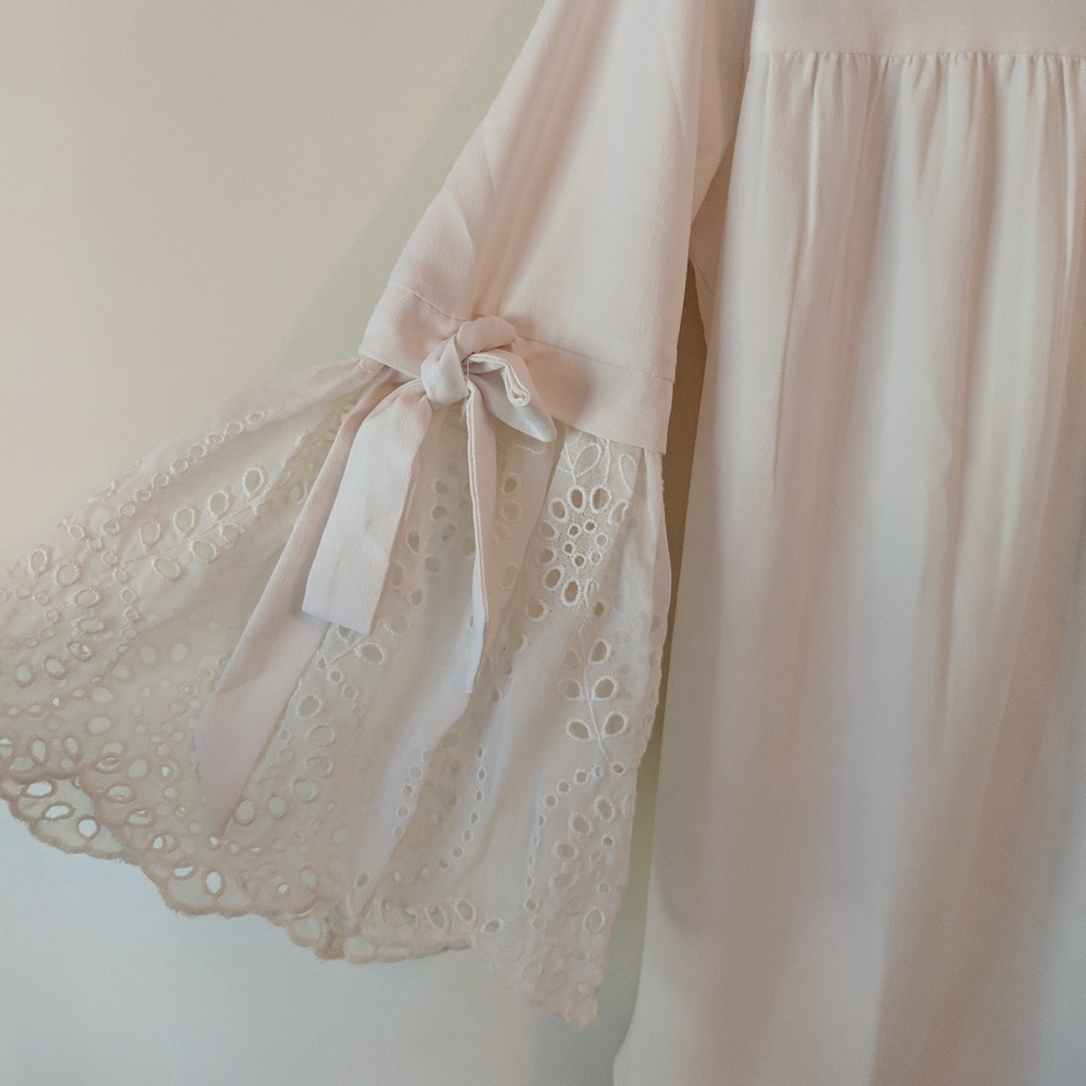 LOFT Ruffle Blouse 🥰 - Picture 3 of 3